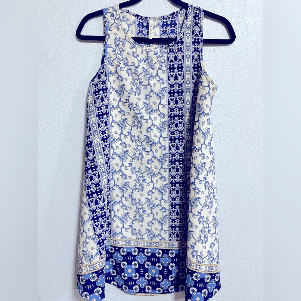 42 Pops size Small blue and white boho print dress